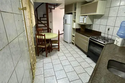 A cozinha ou kitchenette de Sobrado na quadra mar, Praia de Bombas