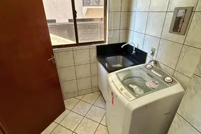 A planta de Apartamento com vista mar sobre a avenida