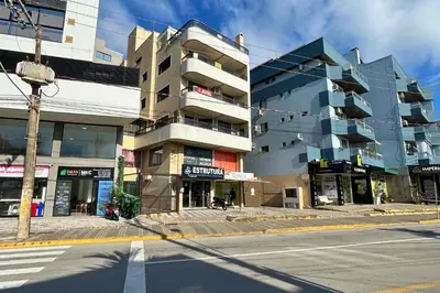 O edifício onde o apartamento está situado