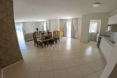 A cozinha ou kitchenette de Cobertura com vista mar e excelente localização