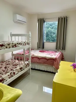 A planta de Apartamento completo na praia de Bombas