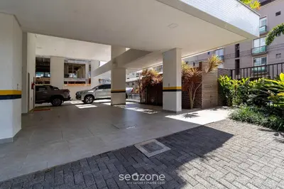 O edifício onde o apartamento está situado