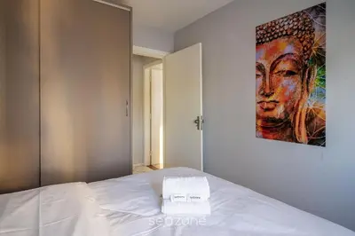 Uma cama ou camas num quarto em Apto 2Q 100m da praia em Balneário Camboriú ESD143
