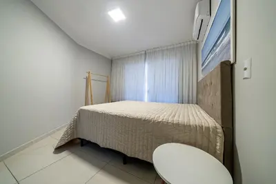 A planta de 148 - Casa pé na areia Mariscal com 04 dormitórios