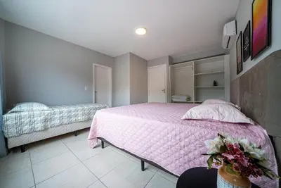 A planta de 149 - Casa pé na areia Mariscal com 04 dormitórios