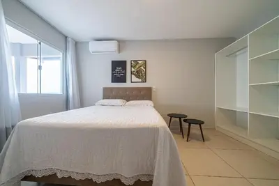 A planta de 149 - Casa pé na areia Mariscal com 04 dormitórios