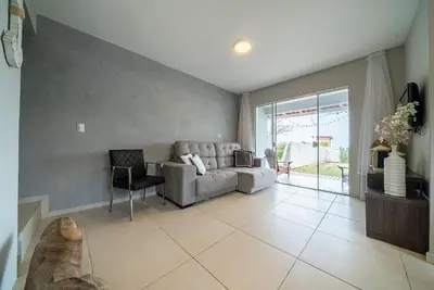 A planta de 149 - Casa pé na areia Mariscal com 04 dormitórios