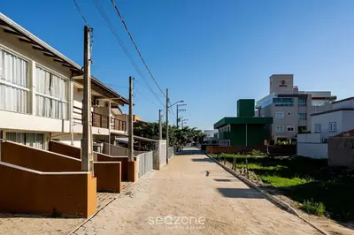 O edifício onde o apartamento está situado