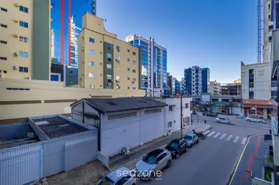 O edifício onde o apartamento está situado
