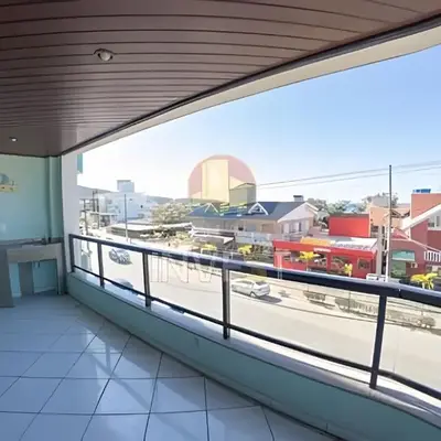 Aluguel Apto sobre a avenida principal em Bombas