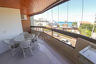 Uma varanda ou terraço em Apartamento com vista mar e excelente localização