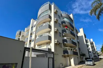 O edifício onde o apartamento está situado