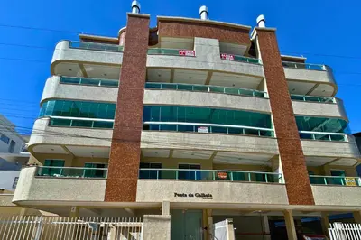O edifício onde o apartamento está situado
