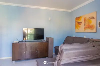Uma televisão e/ou sistema de entretenimento em 150m do mar! Cobertura Duplex com Piscina Privada