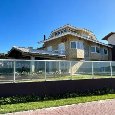 413 - Casa frente Mar em Bombas-Bombinhas.