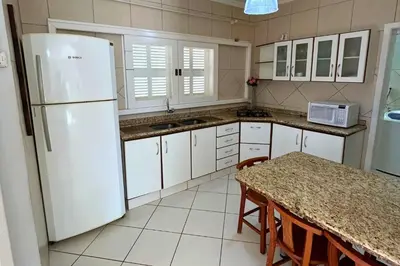 A cozinha ou kitchenette de Casa com 04 suítes