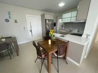 A cozinha ou kitchenette de Cód 23 - Apartamento com vista para o mar