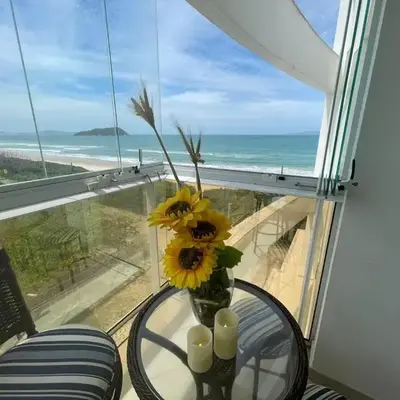 Cód 23 - Apartamento com vista para o mar