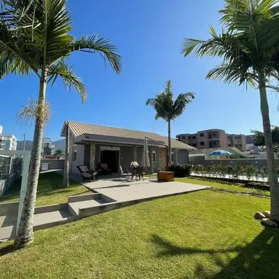 cód 6 · Casa Sofisticada á 50 m do mar