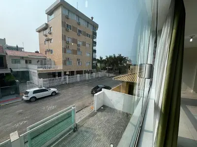 Uma varanda ou terraço em cód 17 - Apartamento a 150 metros da praia