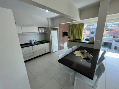 A cozinha ou kitchenette de cód 18 - Cobertura com piscina á 100m do mar
