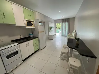 A cozinha ou kitchenette de Cód 33 - Apartamento a 80 metros do Mar