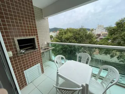 Uma varanda ou terraço em Cód 38 - Apartamento a 80 metros do Mar