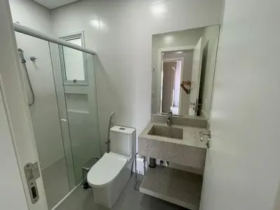 Uma casa de banho em Cód 80 - Excelente Apartamento á 180m do mar