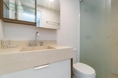 Uma casa de banho em Cobertura Condo com Piscina e Jacuzzi - Boulevard Bombinhas