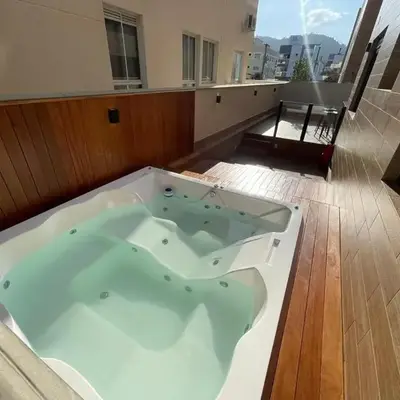 Cód 27 - Apartamento térreo com jacuzzi e área gourmet na Praia de Palmas