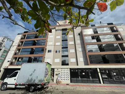 O edifício onde o apartamento está situado