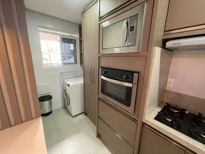 A cozinha ou kitchenette de Cód 76 - Apartamento especular á 180 m do mar