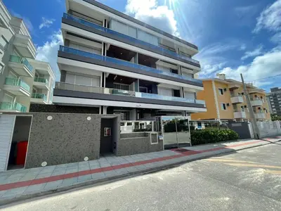 O edifício onde o apartamento está situado