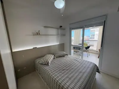Uma cama ou camas num quarto em Cód 58 - Apartamento de 2 suítes com piscina.