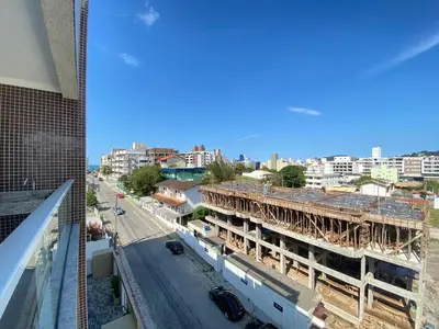 A planta de 451 - Lindo Apartamento de 3 dormitórios na praia de Bombas