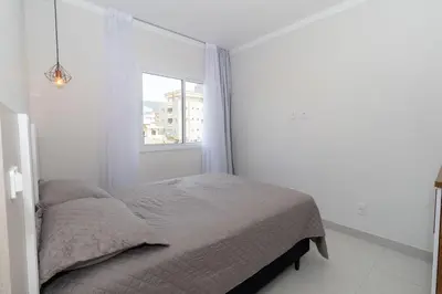 A planta de 223K - Lindo Apartamento de 3 dormitórios na praia de Bombas