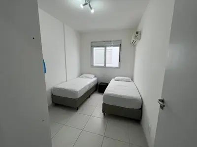 A planta de Cód 74 - Apartamento á 80m do mar