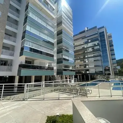 cód 56 - Apartamento á 300M do mar