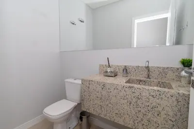 Uma casa de banho em 139C - lindo apartamento a 50m da praia de Canto Grande