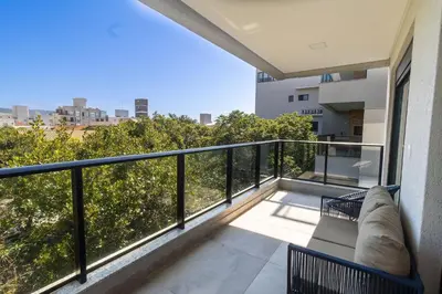 Uma varanda ou terraço em 223F - Belíssimo Apartamento em Canto Grande