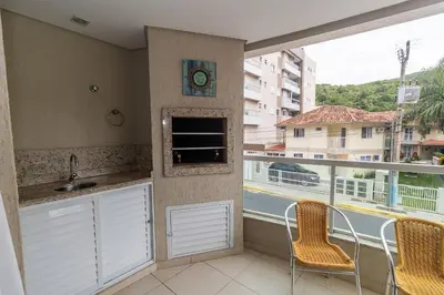 Uma varanda ou terraço em 371 - Apartamento 3 dormitórios na praia de Bombas