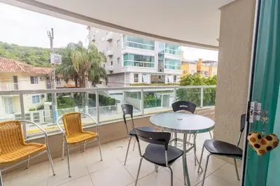 Uma varanda ou terraço em 371 - Apartamento 3 dormitórios na praia de Bombas
