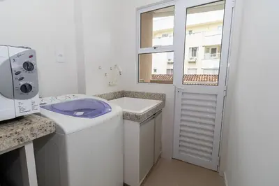 A cozinha ou kitchenette de 449 - Lindo Apartamento de 3 dormitórios á 100m da praia de Bombas