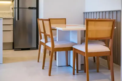 A cozinha ou kitchenette de 502 Bl 03 - WaldGarten Bombinhas - 50 m do Mar - Condomínio de Alto Padrão - Piscina - Academia - Salão de jogos