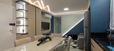 Uma televisão e/ou sistema de entretenimento em AR-302 Dpto 3 dormitorios a 150m de la playa