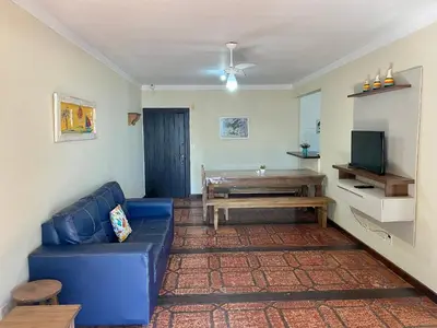 Uma televisão e/ou sistema de entretenimento em Residencial Ide Martins a 30 metros da Praia de Bombinhas e próximo a Praia da Lagoinha