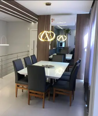 Uma área de estar em INCRÍVEL DUPLEX COM JACUZZI PRÓXIMO AO MAR, 3 SUÍTES, Apt 408