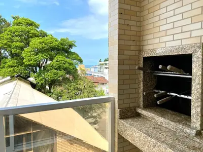 A planta de Apartamento a 150m da praia de Bombas