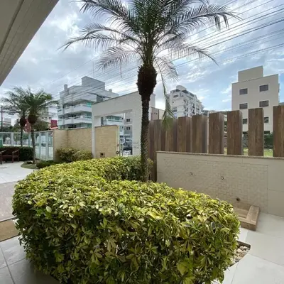 Apartamento a 150m da praia de Bombas