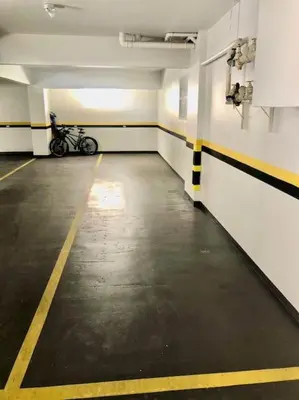 A planta de 3 suítes grandes, 4 garagens, Vista mar, ótima localização a 2 minutos do mar em Meia Praia - Itapema